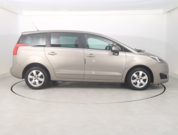 Peugeot 5008 I Minivan Facelifting 2.0 BlueHDi 150KM 2016 Peugeot 5008 2.0 BlueHDi, Salon Polska, zdjęcie 5