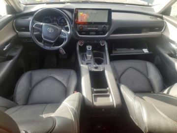 Toyota 2024 Toyota Grand Highlander XLE 2024 2.4 Benzyna 265KM, zdjęcie 8