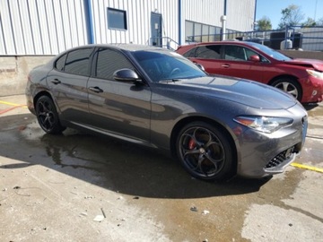 Alfa Romeo Giulia II Sedan 2.0 TBi 280KM 2019 Alfa Romeo Giulia 2019 r., 2,0L TI AWD 2.0 Benzyna 280KM, zdjęcie 2