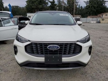 Ford Kuga III 2023 Ford Kuga 2023, 2.0L, 4x4, PLATINUM, od ubezpieczalni 2.0 Benzyna 250KM, zdjęcie 2