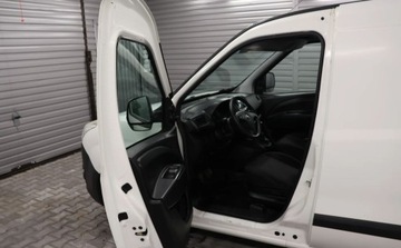 Opel Combo D Van L1 1.3 CDTI ecoFLEX 90KM 2016 Opel Combo Klimatyzacja , El szyby , Komputer ..., zdjęcie 5