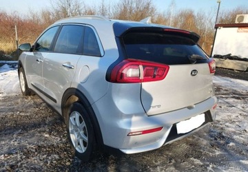 Kia Niro I Crossover 1.6 GDi Hybrid 141KM 2017 Kia Niro Kia Niro 1.6 hybryda klima kamera stan bdb gwarancja przebiegu 1.6, zdjęcie 3