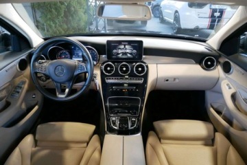 Mercedes Klasa C W205 Kombi 200 184KM 2017 Mercedes-Benz Klasa C 2.0 184KM 4MATIC Estate, Bezwyp., Panorama, Jasne wn, zdjęcie 17