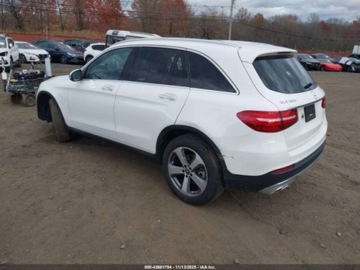 Mercedes GLC C253 2019 Mercedes-Benz GLC 300 4Matic 2019 2.0l 2.0 Benzyna 241KM, zdjęcie 3