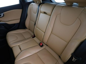 Volvo 2017 Volvo V40 Cross Country 2.0D Cross Country, zdjęcie 16