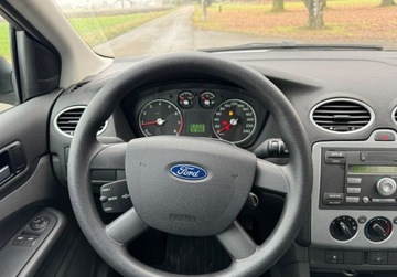 Ford Focus I Sedan 1.6 16V 100KM 2005 Ford Focus Niski przebieg, oryginal, bezwypadkowy, bez korozji. 1.6 100KM, zdjęcie 25