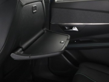 Peugeot 5008 II Crossover Facelifting 1.5 BlueHDi 130KM 2023 Peugeot 5008 AllurePack automat 7-os. virtual navi, zdjęcie 39