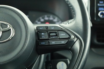 Toyota Yaris IV Hatchback 1.5 Hybrid Dynamic Force 116KM 2022 Toyota Yaris 1.5 VVT-i Hybrid, Salon Polska, zdjęcie 15