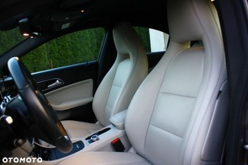 Mercedes CLA C117 Coupe 2.0 250 211KM 2016 Mercedes-Benz CLA Mercedes-Benz CLA 250 4Matic 7G-DCT 2.0 Benzyna 211KM, zdjęcie 22