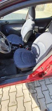 PEUGEOT 206 5D SEDADLO LEVÝ PRAVÝ PŘEDNÍ SUPER STAV
