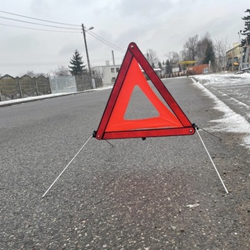 ПРЕДУПРЕЖДАЮЩИЙ ТРЕУГОЛЬНИК С ДОРОЖНЫМ РАЗРЕШЕНИЕМ