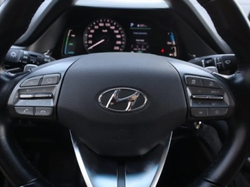 Hyundai IONIQ Hatchback Facelifting (Hybrid) 1.6 GDI 141KM 2021 Hyundai Ioniq Plug-in-Hybrid, Automat, Klima, zdjęcie 17