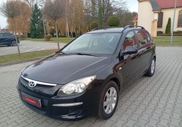 Hyundai i30 I CW Facelifting 1.4 DOHC 109KM 2010 Hyundai i30 Zarejestrowany w Polsce - benzyna - 1,4 - 109 KM 1.4 Benzyna, zdjęcie 2