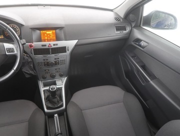 Opel Astra J Sports Tourer 1.7 CDTI ECOTEC 110KM 2012 Opel Astra 1.7 CDTI, Salon Polska, Klima, zdjęcie 7