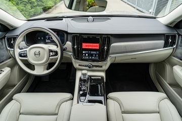 Volvo V90 II Plug-In Facelifting 2.0 T8 Plug-In Hybrid 455KM 2025 Volvo V90 Ultra Dark T8 AWD Plug-in hybrid (310 +, zdjęcie 23
