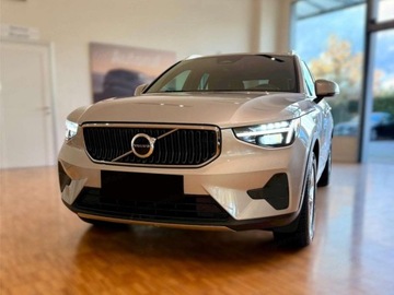 Volvo XC40 Crossover Facelifting 2.0 B3 163KM 2026 VOLVO XC40 B3 Core Suv 2.0 (163KM) 2026, zdjęcie 4