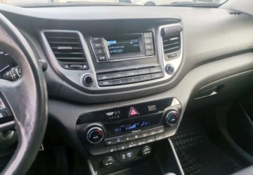 Hyundai Tucson III SUV 1.6 GDI 132KM 2016 Hyundai Tucson Hyundai Tucson 1.6 GDI BlueDrive Comfort 2WD 1.6 Benzyna, zdjęcie 18