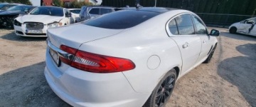 Jaguar XF II 2015 Jaguar XF 2015r, 2.0 Benzyna. Lekko przetarty bok. Jezdzi. 2.0 Benzyna, zdjęcie 2