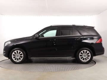 Mercedes GLE W166/C292 SUV 2.1 250d 204KM 2018 Mercedes GLE GLE 250 d, Salon Polska, zdjęcie 2