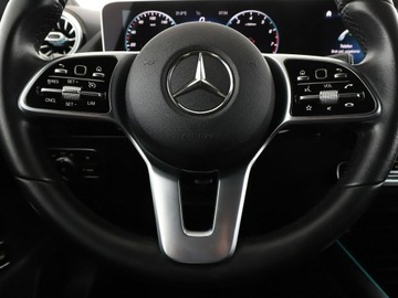 Mercedes Klasa B W247 Sports Tourer 1.3 B180  136KM 2019 Mercedes B 180 Progressive automat skóra navi, zdjęcie 20
