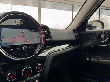 Mini Countryman F60 Crossover Facelifting 1.5  136KM 2023 MINI Countryman Cooper Classic / Panorama / Kamera, zdjęcie 26