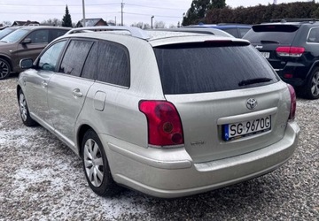 Toyota Avensis II Kombi 2.0 D-4D 116KM 2003 Toyota Avensis 2003 r. 2.0 Diesel 116KM, zdjęcie 3