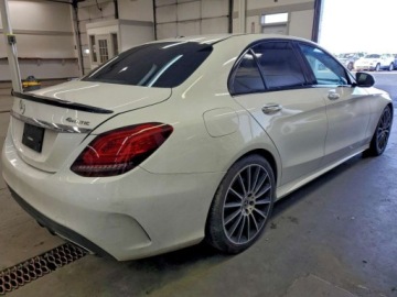 Mercedes Klasa C W206 2021 Mercedes-Benz Klasa C 300 4Matic 2021 2.0 Benzyna 255KM, zdjęcie 3