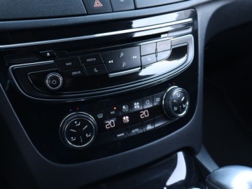 Peugeot 508 I 2015 Peugeot 508 1.6 BlueHDi, Automat, Skóra, Navi, zdjęcie 16