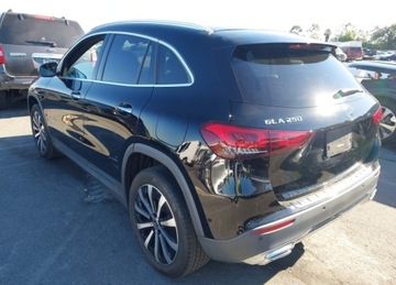 Mercedes GLA II Off-roader 2.0 250 224KM 2023 Mercedes-Benz GLA 2023r., Gla 250, 2L, od ubezpieczalni 2.0 Benzyna 224KM, zdjęcie 3