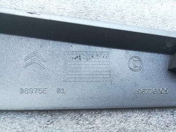 Citroen C4 Picasso Grand II Облицовка окна задняя левая