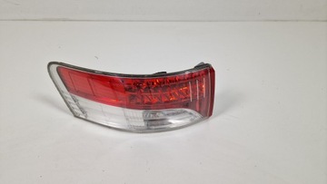 TOYOTA AVENSIS T27 KOMBI LAMPA TYLNA LEWA ŁADNA