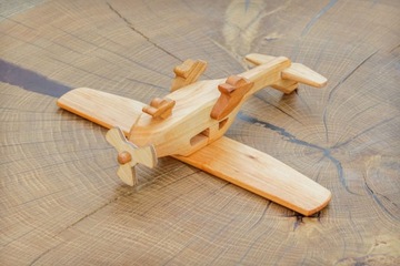 Деревянный самолет. Деревянная модель самолета