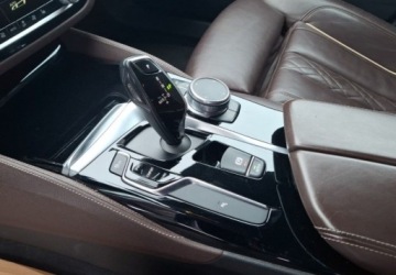 BMW Seria 5 G30-G31 Touring 530d 265KM 2017 BMW Seria 5 530d Luxury Line aut 3.0 Diesel 265KM, zdjęcie 13