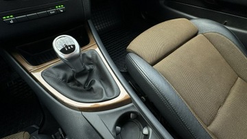 BMW Seria 1 E81/E87 2010 BMW 116 2.0 Benzyna Zarejestrowany Ubezpieczony, zdjęcie 31