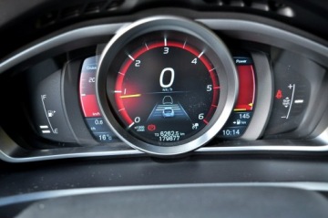 Volvo V40 II Hatchback 1.6 D2 115KM 2013 Volvo V40 Cross Country D2 Cross Country Radar Led, zdjęcie 18