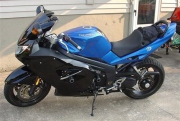 КРЕПЛЕНИЕ ПЛАТЫ R&G TRIUMPH SPRINT ST 05-