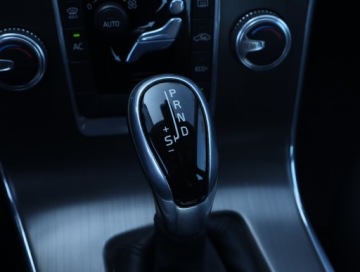 Volvo S60 II Sedan Facelifting 1.5 T3 DRIVE-E 152KM 2015 Volvo S60 T3, Automat, Skóra, Klima, Klimatronic, zdjęcie 16