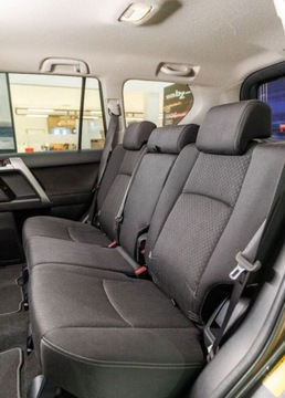 Toyota Land Cruiser VII Terenowy 3d 2.8 D-4D 177KM 2020 Toyota Land Cruiser LC 2.8 D-4D Premium aut 2.8 Diesel 177KM, zdjęcie 18