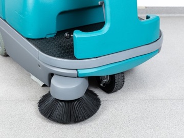 TENNANT S12 SWEEPER НОВЫЕ АККУМУЛЯТОРЫ 2006 г. 2220 м/ч 4650 м²/ч 21000 нетто