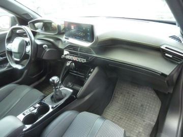Peugeot 2008 II SUV 1.2 PureTech 130KM 2020 Peugeot 2008 GT-Line*1.2 Benzyna 131, zdjęcie 13
