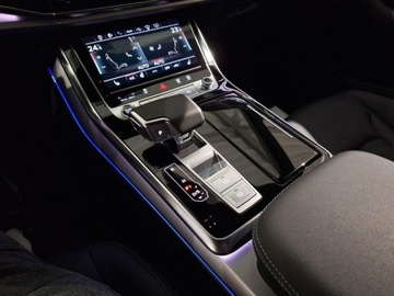 Audi Q8 SUV 3.0 45 TDI 231KM 2025 Audi Q8 Hak Head Up Pakiet Asystentow 3.0 Diesel 231KM, zdjęcie 22