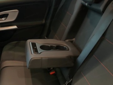 Mercedes GLB 2026 MERCEDES-BENZ GLB 250+ EQ AMG Line Suv (272 KM) 2026, zdjęcie 13