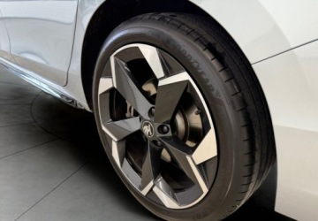 Skoda Superb IV Liftback 2.0 TSI 265KM 2024 Skoda Superb 2.0TSI 4X4 Sportline 2.0 Benzyna 265KM, zdjęcie 7