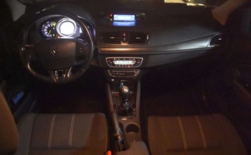 Renault Megane III Hatchback Facelifting 2013 1.6 16V 110KM 2014 Renault Megane Renault Megane 1.6 16V Color Edition 1.6 BenzynaLPG 110KM, zdjęcie 9