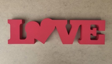 Надпись LOVE комбинированное 3D украшение толщиной 3 см