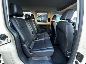 Volkswagen Caddy IV Kombi Maxi 2.0 TDI SCR BlueMotion Technology 102KM 2018 Volkswagen Caddy 2.0 TDI Maxi 7-osobowy Model 2019, zdjęcie 13