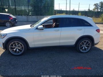 Mercedes GLC C253 2020 Mercedes-Benz GLC 2020 r.,2,0L 300 4MATIC 2.0 Benzyna 255KM, zdjęcie 14