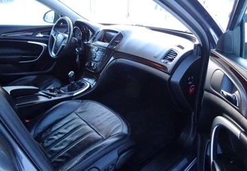 Opel Insignia I Sedan 2.0 CDTI ECOTEC 130KM 2010 Opel Insignia 2.0cdti,klima,navi,skory,oplac 2.0 Diesel 130KM, zdjęcie 11