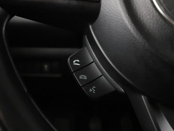 Suzuki Swift VI Hatchback 1.2 DualJet 90KM 2018 Suzuki Swift grzane fotele klima, zdjęcie 27