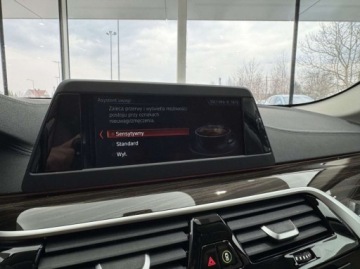 BMW Seria 5 G30-G31 Limuzyna 520d 190KM 2019 BMW Seria 5 520d xDrive Luxury Line Kamera cofania Nawigacja Salon Pols, zdjęcie 32